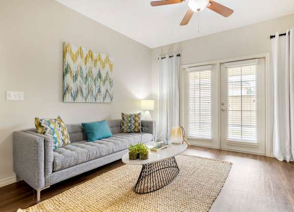 Living area at La Veranda at Polly Lane Apartments, Louisiana