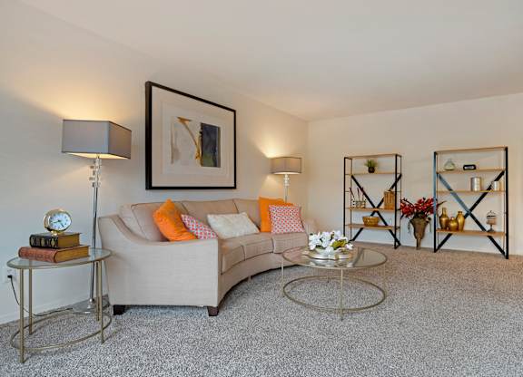 Living Room at Lakeshore Landing Apartments, Ridgeland, Mississippi