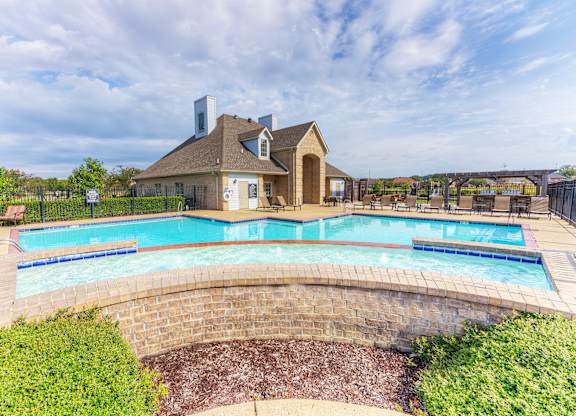 Pool at North Creek, Southaven, 38671