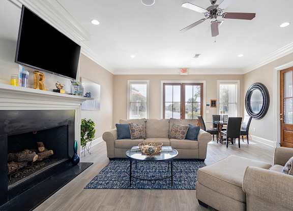 Living room at Reflections of Island Park Apartments, Shreveport, 71105