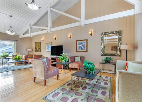Community Room at The Apartments at Saddle Brooke, Cockeysville