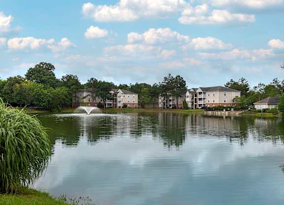 Stunning Views at Southaven Pointe Apartments, Mississippi, 38671
