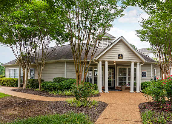 Exterior at Southaven Pointe Apartments, Southaven, 38671