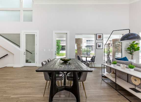 Dining Area at The Apartments at Tamar Meadow, Columbia