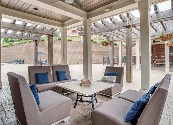 Outdoor Lounge at The Heights Apartments, Montgomery, 36104