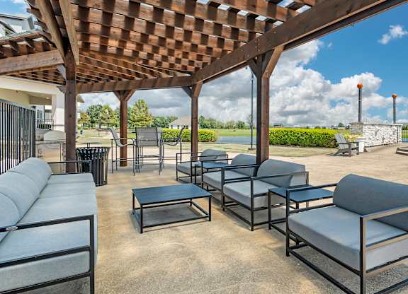 Villaggio Outdoor Lounge at Villaggio Apartments, Bossier City, LA, 71111