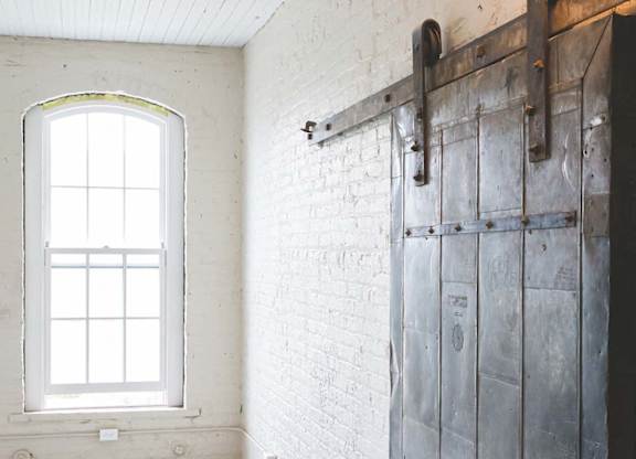 Room with natural light at Wheelhouse Lofts, Dayton, OH, 45402