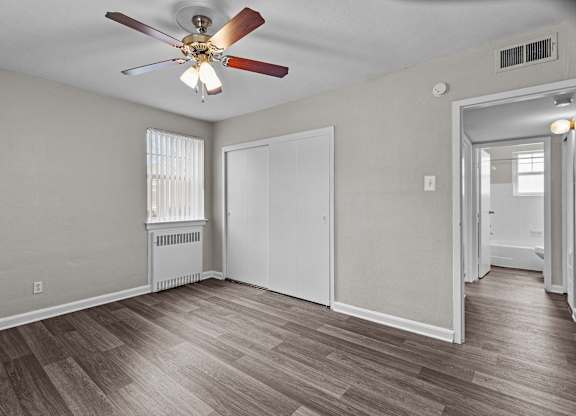 living room at Hampton Gardens, Missouri, 63139