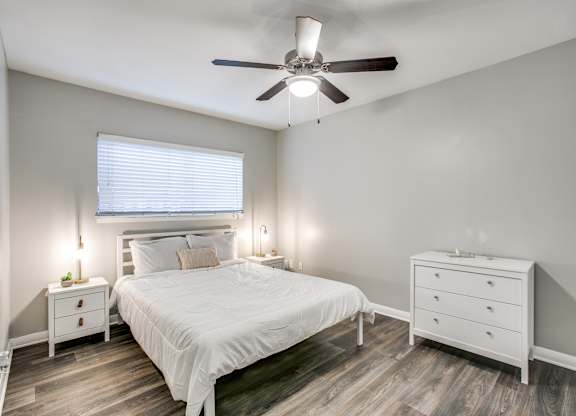 Beautiful Bright Bedroom at Bellaire Oaks Apartments, Houston, 77096