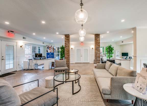 Community Clubhouse at Bellaire Oaks Apartments, Houston, TX