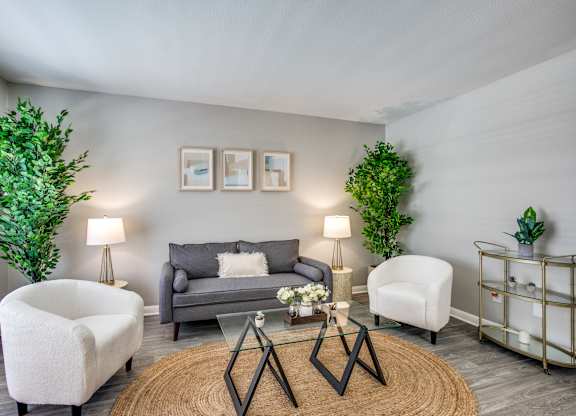 Living Room Interior at Bellaire Oaks Apartments, Texas