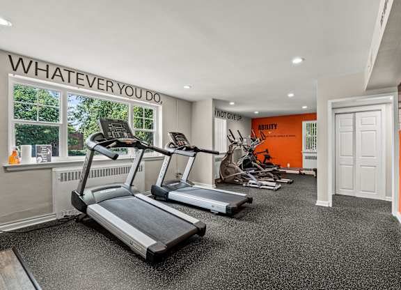 Fitness center at Hampton Gardens, Missouri, 63139