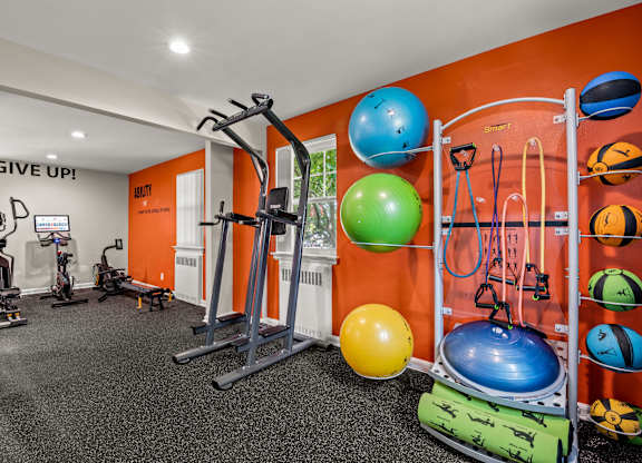 24 Hour Fitness Center at Hampton Gardens, Missouri, 63139