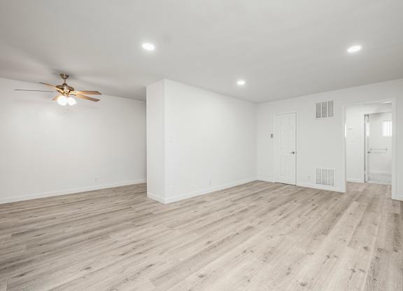 Vacant Living Area at Palms at Menlo, Los Angeles, CA 