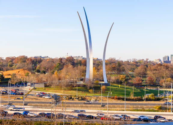 the spires of the gateway arch in the city louis