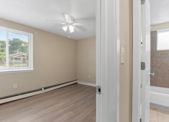 room with grey floor at Kingsbrook Arms, Colorado, 80113