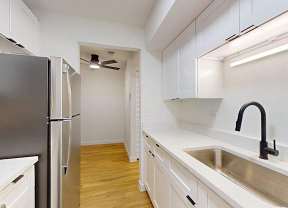 Kitchen with Refrigerator at Villa Parada Apartments, Englewood
