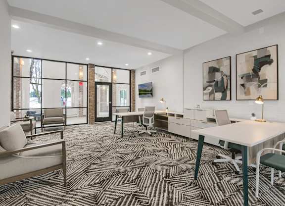 Vicksburg leasing office