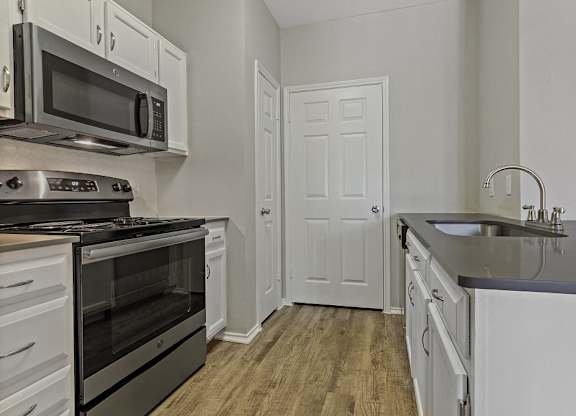 White beehive hexagon back splash, brushed nickel hardware