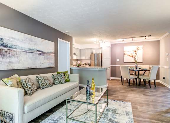 2200 Big Creek Apartments - Roswell, GA - living room with furniture