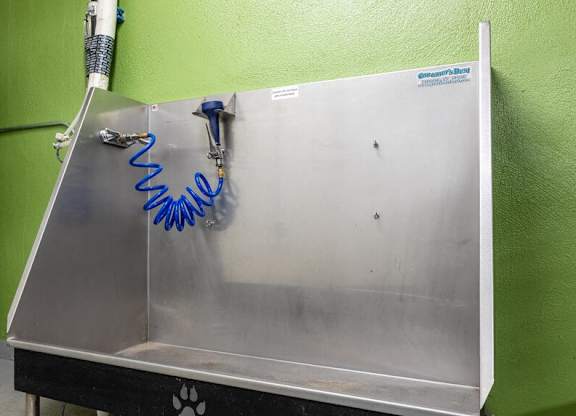 Community dog wash