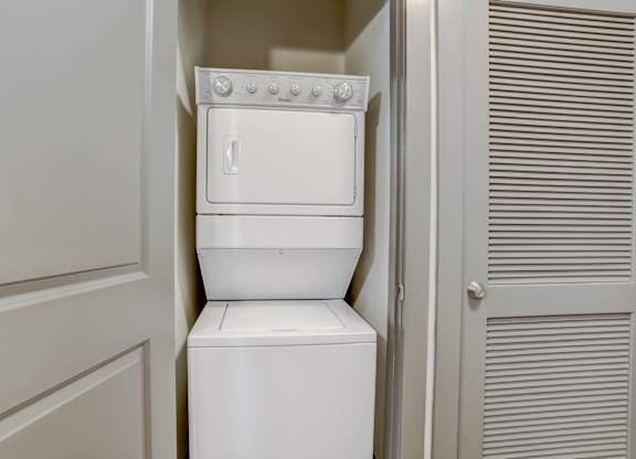 Pet-Friendly Apartments in Nashville, TN- Octave Apartments- washer and dryer included