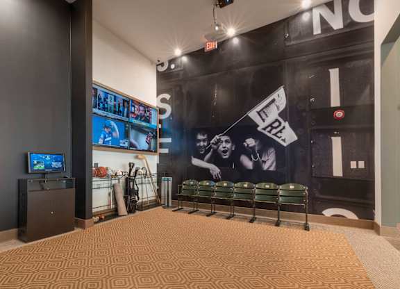 Riverview, FL Apartments – Sole at Brandon - Game Room w/ Virtual Sports