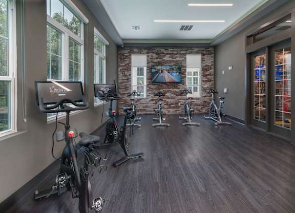 Riverview, FL Apartments – Sole at Brandon - Cycling Studio w/ Virtual Fitness