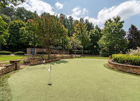Lea Woodstock apartments in Woodstock, Georgia photo of putting green.
