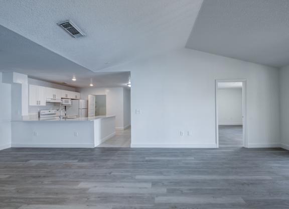 Sole at Sunrise apartments in Sunrise, FL photo of living room