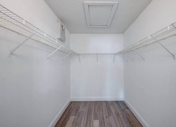 Sole at Sunrise apartments in Sunrise, FL photo of walk in closet