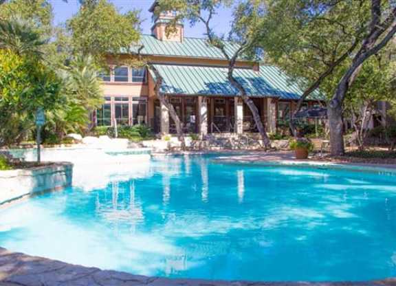 lagoon-style pool with WiFi access