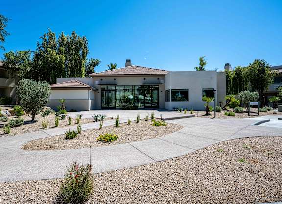 Village at Lakewood, Phoenix, Arizona photo of property exterior