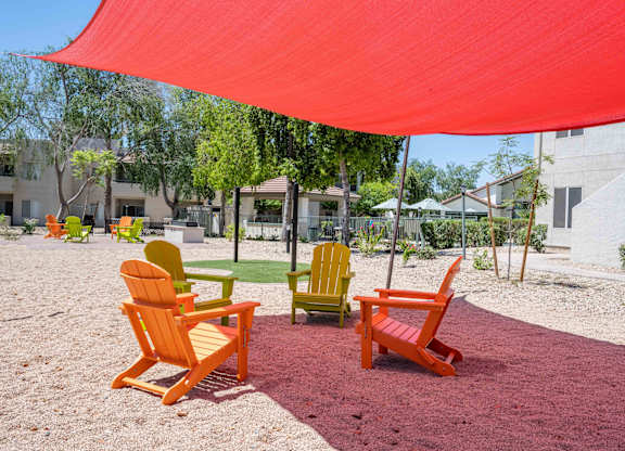 Village at Lakewood, Phoenix, Arizona photo of outdoor lounge area