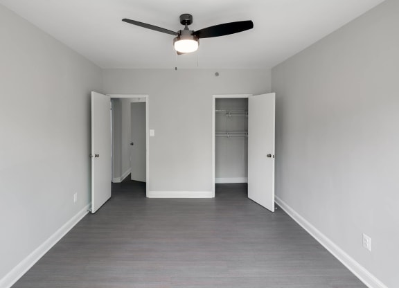 One-bedroom bedroom at 1500 Arlington, Arlington