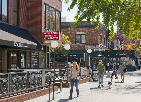 Retail, bars, and restaurants at 1633 Q, Washington, 20009