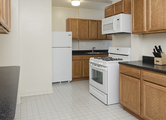 Apartment kitchen with classic finishes at Cathedral Mansions, Washington