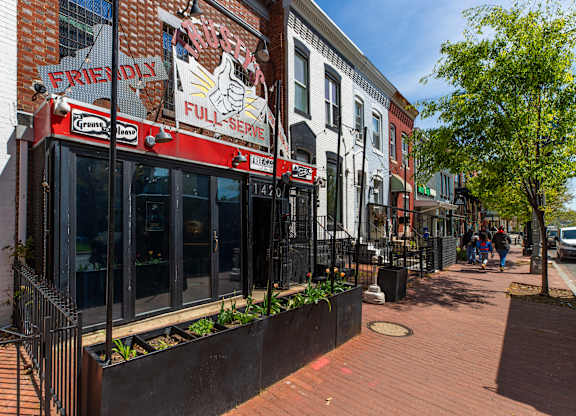 Trusty's Bar near 1600 Penn SE Apartments in Washington, DC 20003