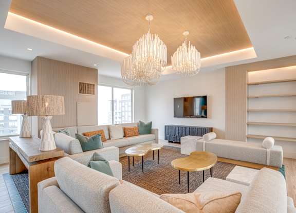 Newly renovated rooftop coworking at Lenox Club Apartments in National Landing, VA 22202