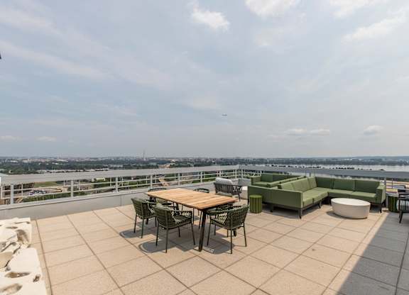 Updated rooftop deck at Lenox Club Apartments at National Landing, VA 22202