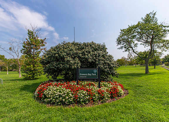 Oronoco Bay Park near Mason Hall Apartments in Alexandria, VA 22314