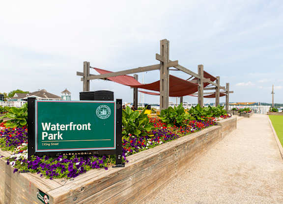 Waterfront Park near Mason Hall Apartments in Alexandria, VA