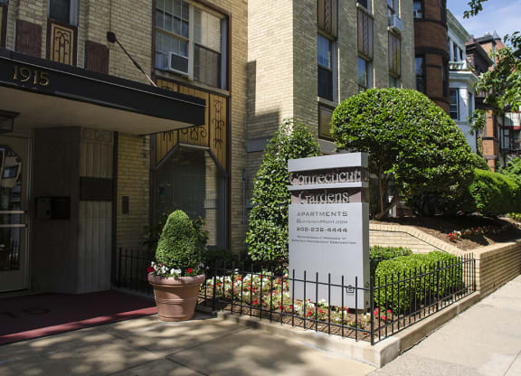 Property Entrance at Connecticut Gardens, Washington