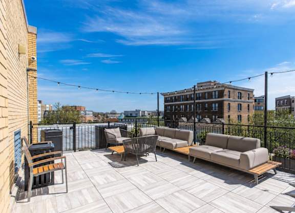 Connecticut Gardens Rooftop Lounge Furniture