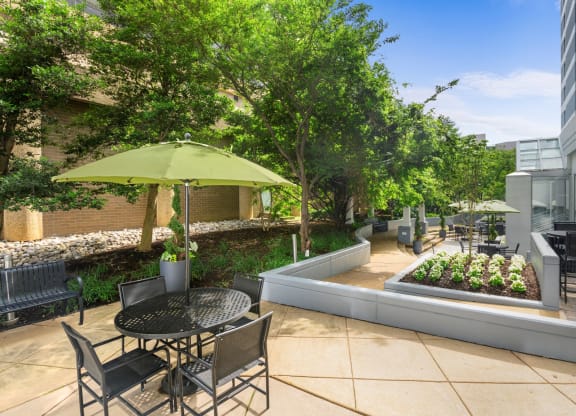 Courtyard with seating area at Lenox Club, National Landing, Arlington, Virginia 22202