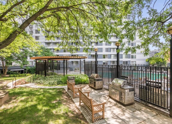 Outdoor grilling area  at Lenox Park, Maryland