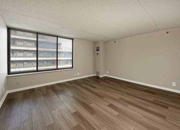 Apartment living area at Lenox Club, National Landing, Arlington, VA 22202
