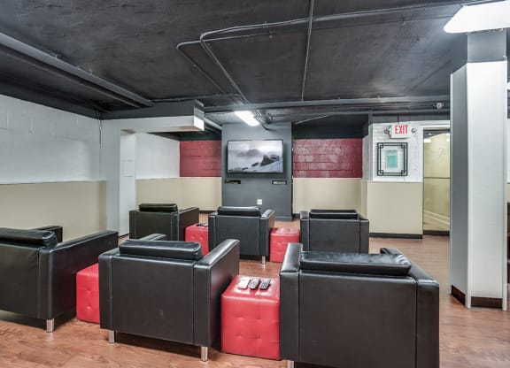 Entertainment and game room at Mason Hall in Alexandria, VA 22314