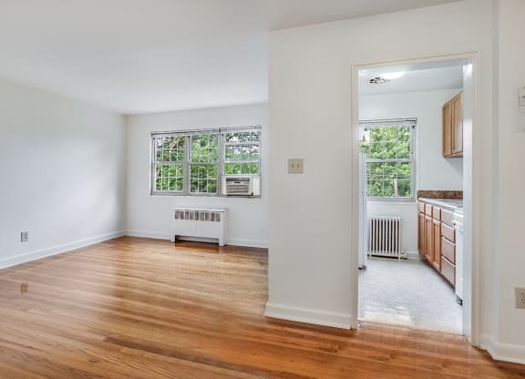 Apartment living area and kitchen at Mason Hall in Alexandria, VA 22314