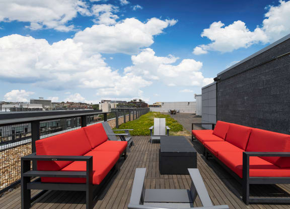 Rooftop deck with grills at The Shay, Washington